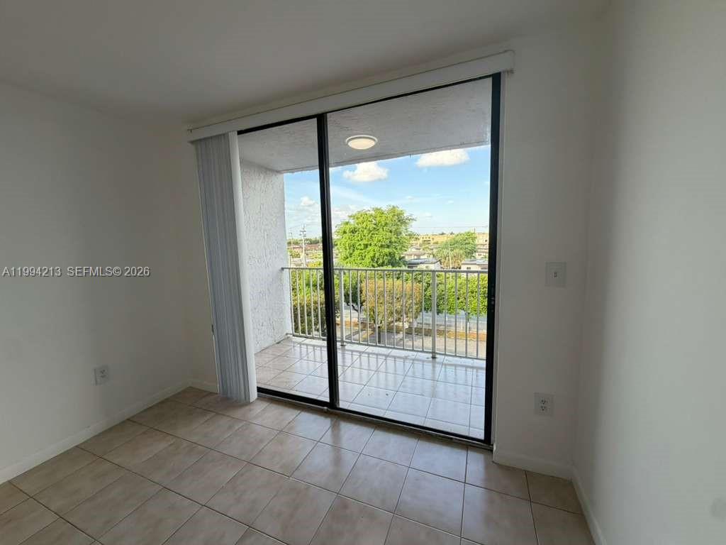 FONTAINEBLEAU GARDENS CON - Residential Lease