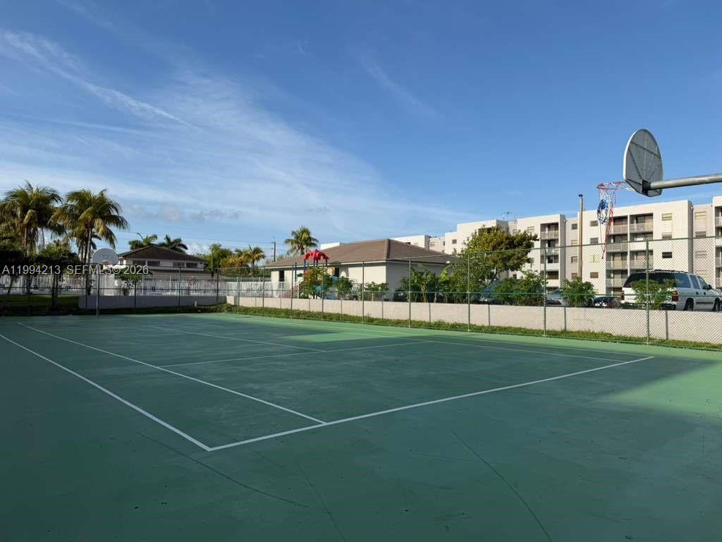 FONTAINEBLEAU GARDENS CON - Residential Lease