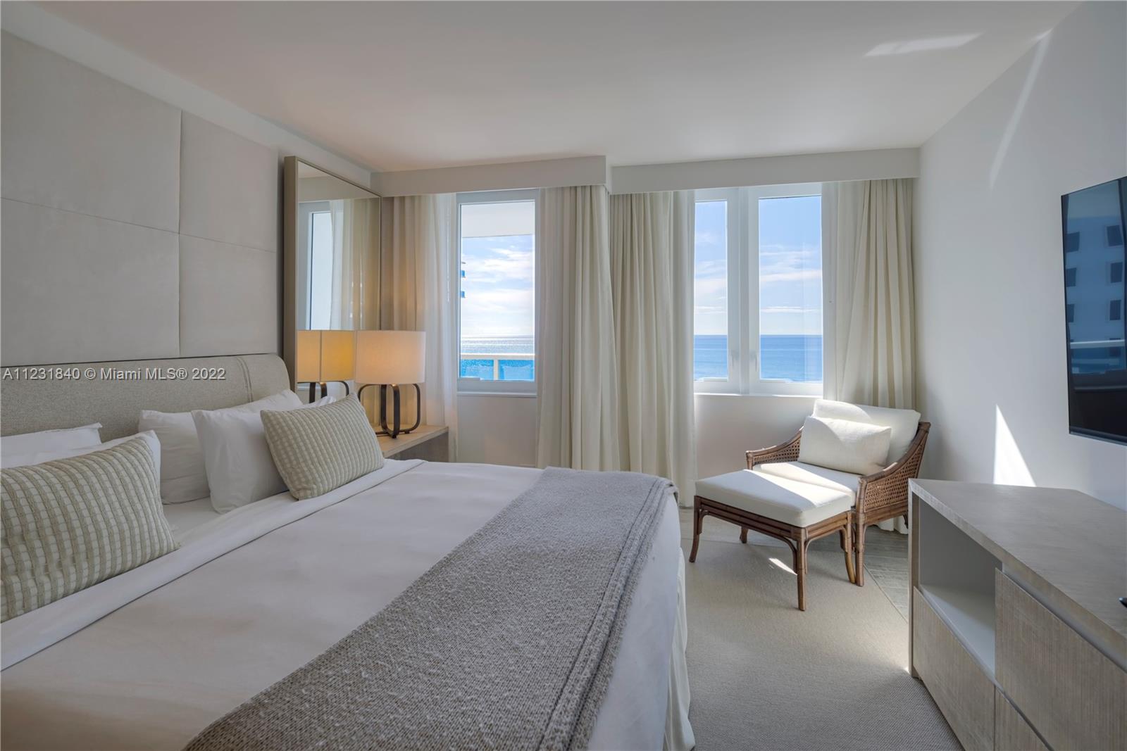 1 Hotel & Homes - Residential