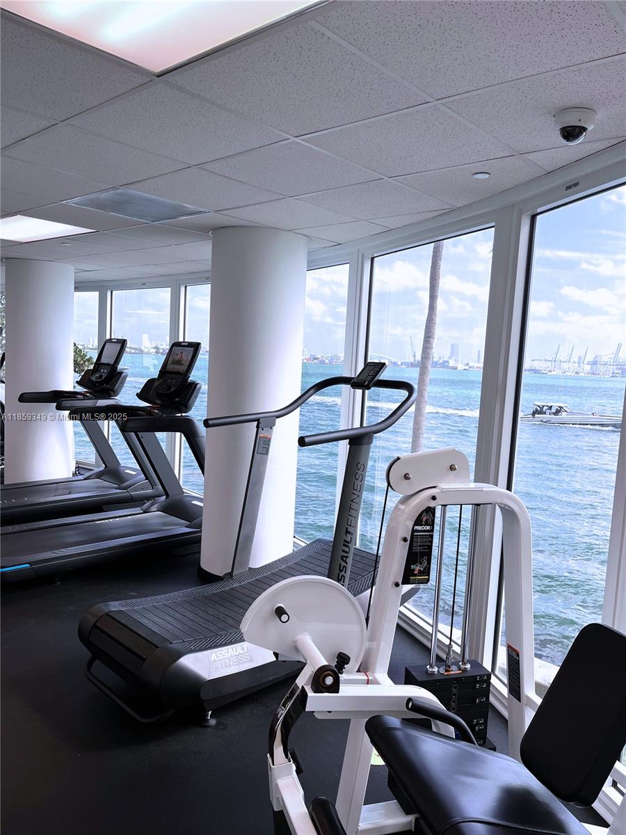 ISOLA CONDO - Residential