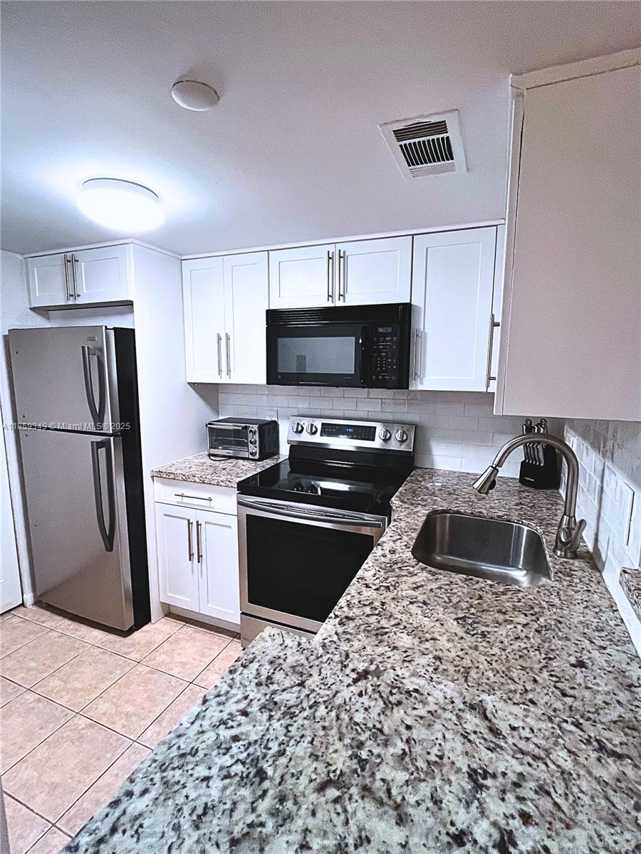 ISOLA CONDO - Residential