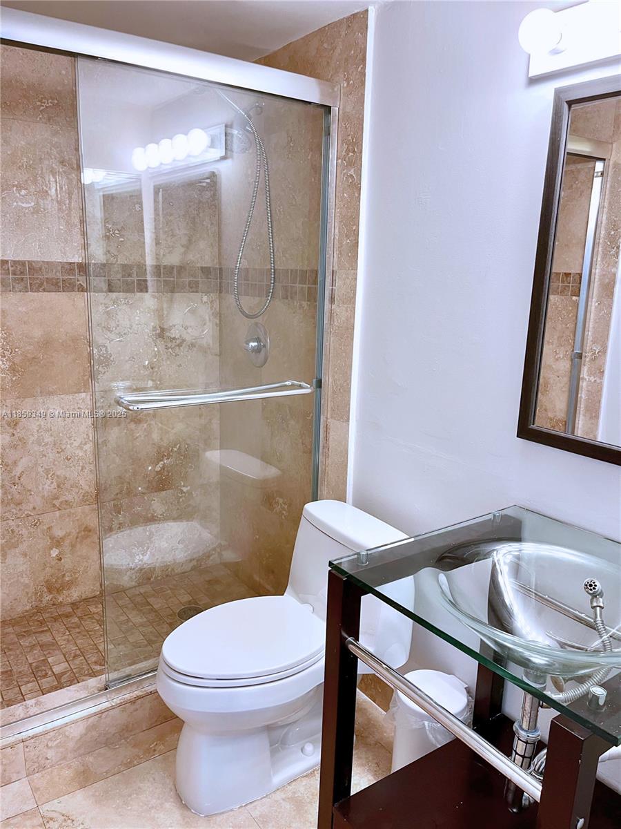 ISOLA CONDO - Residential