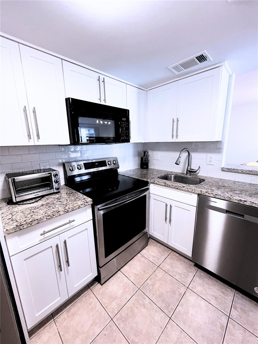 ISOLA CONDO - Residential