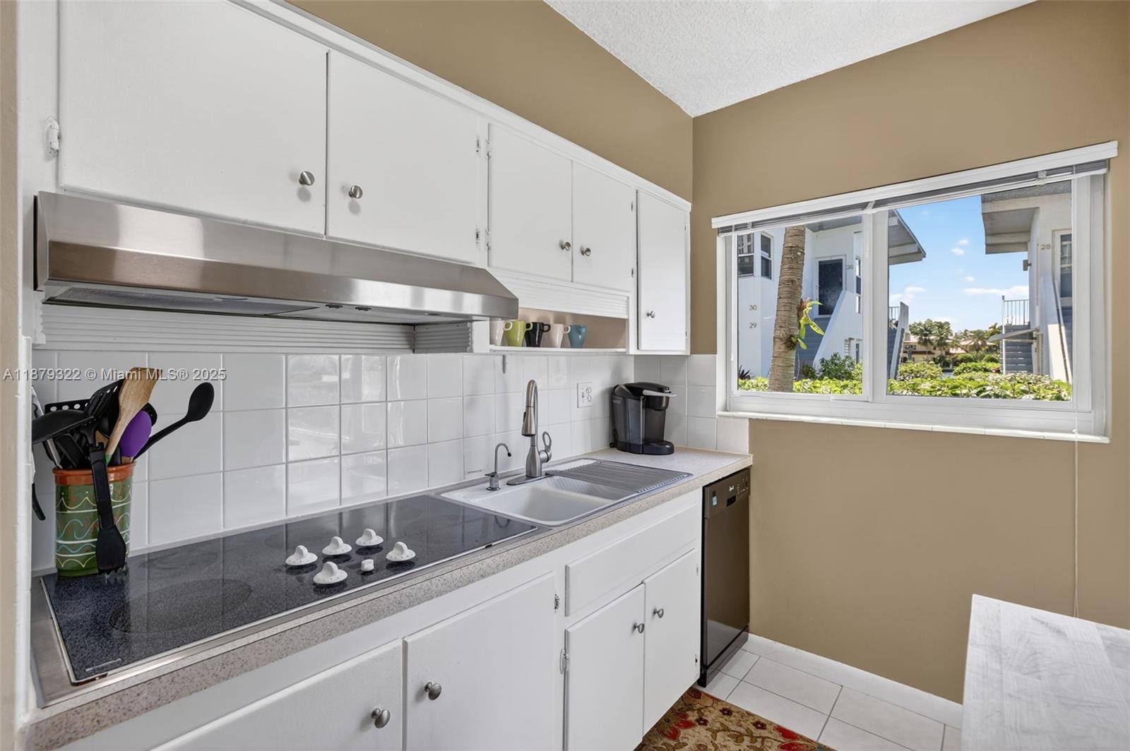 FT LAUD SURF CLUB CO-OP - Residential