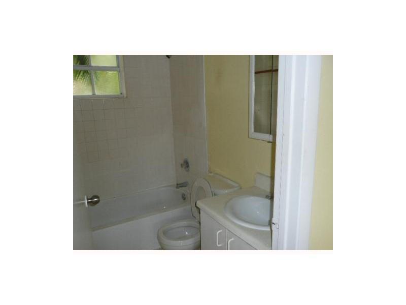 WINDMILL LAKES II CONDO - Residential Lease