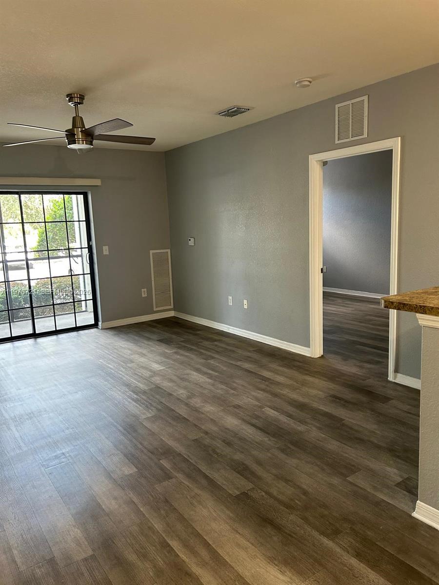 5550 5550 E Michigan St #2127 2127