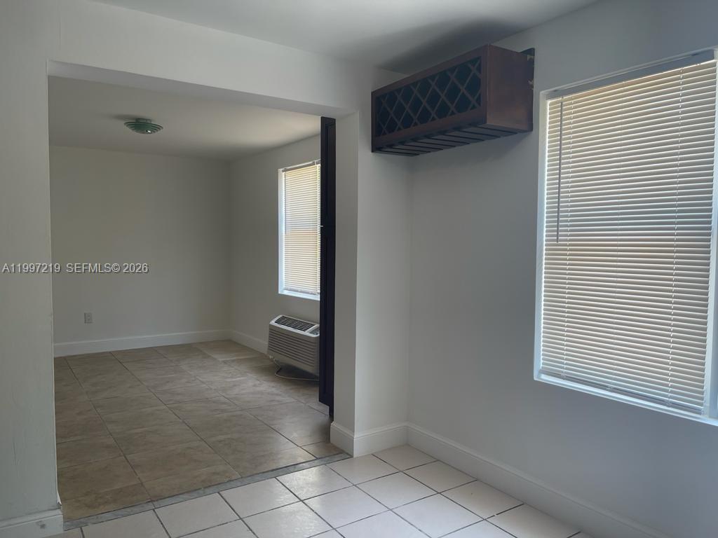 HOLLYWOOD BEACH GARDENS - Residential Lease