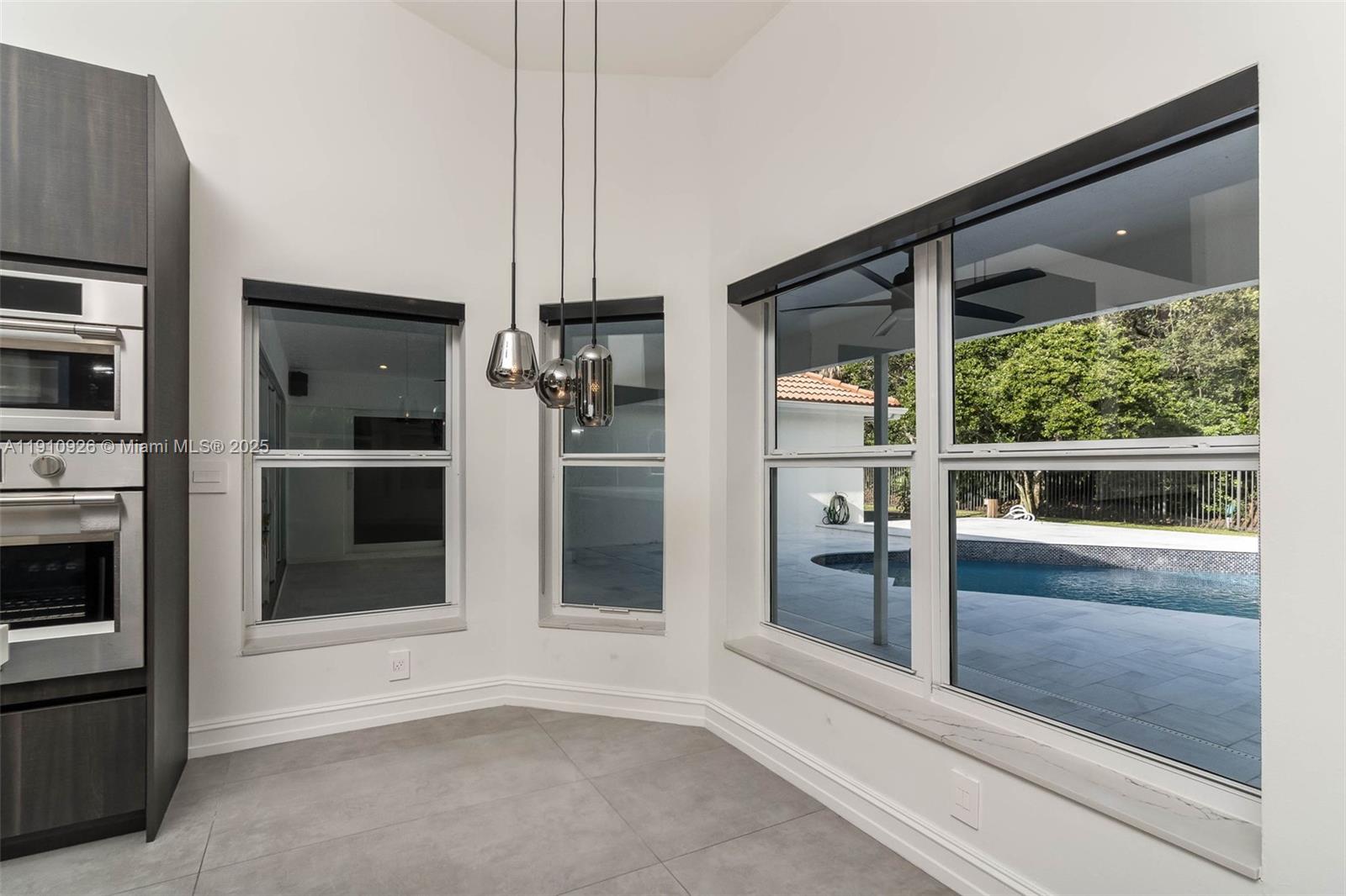 COUNTRY ISLES - Residential Lease