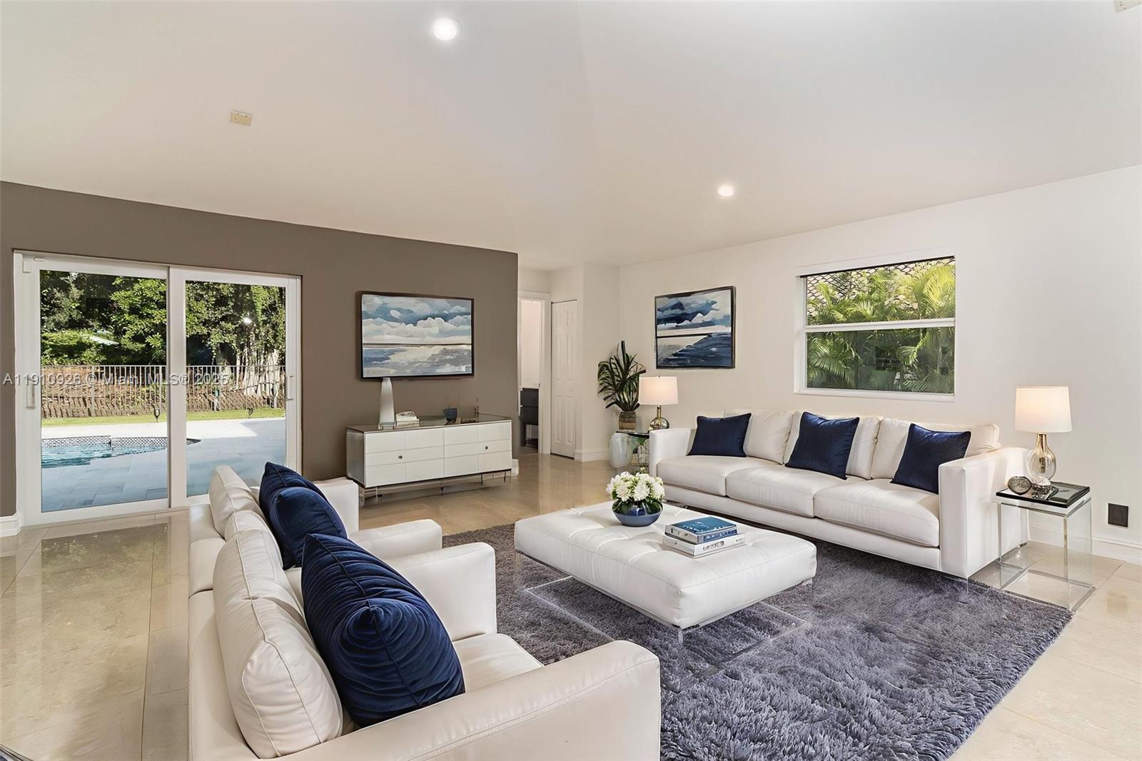 COUNTRY ISLES - Residential Lease