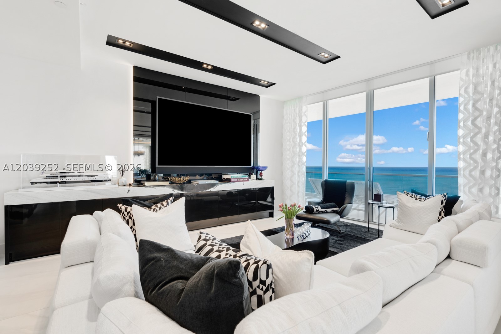 18501 Collins Ave 2304