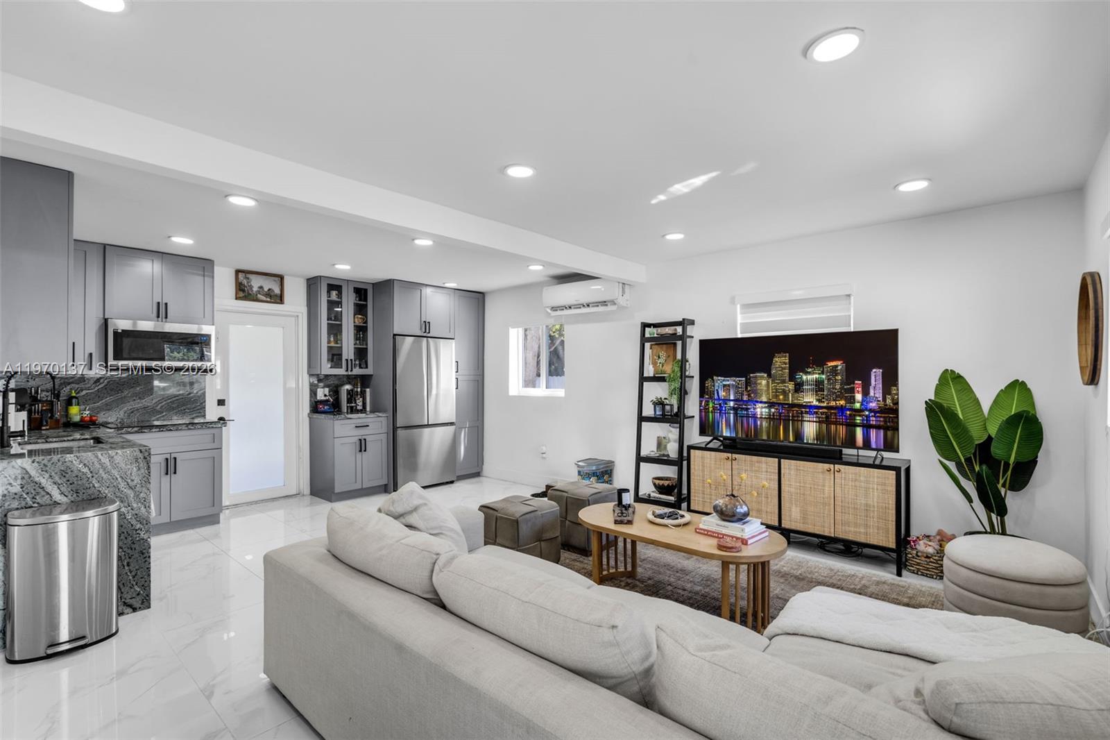 PL OF NORTH HAVEN - Residential