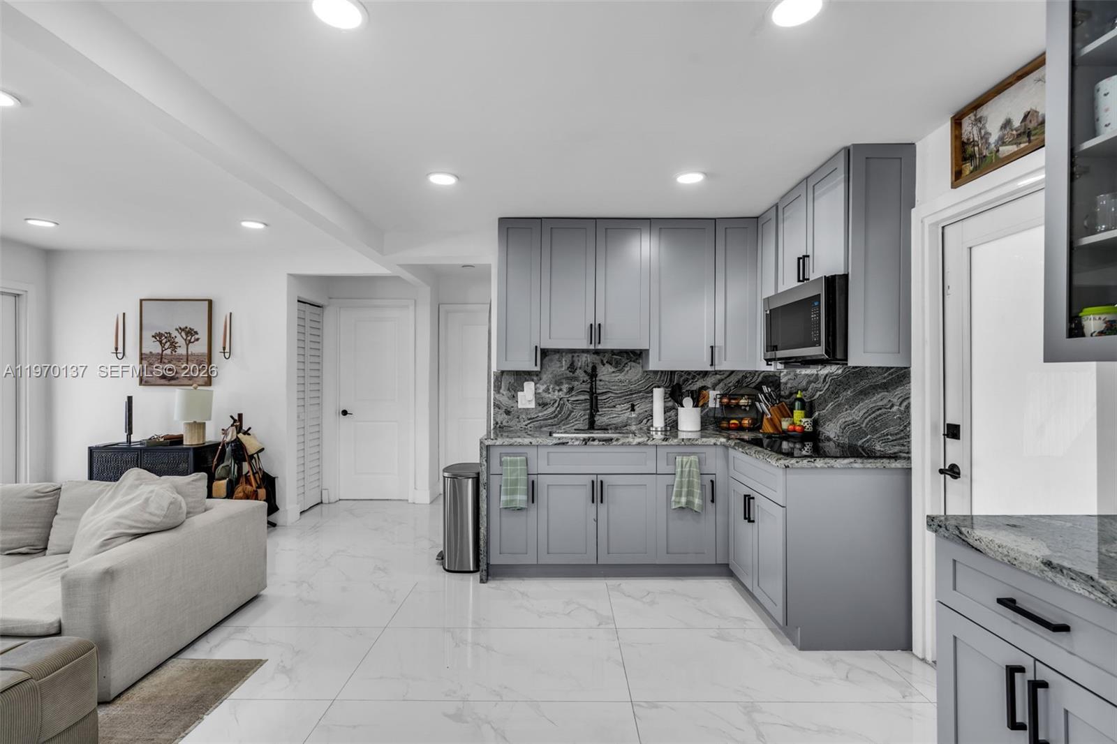 PL OF NORTH HAVEN - Residential