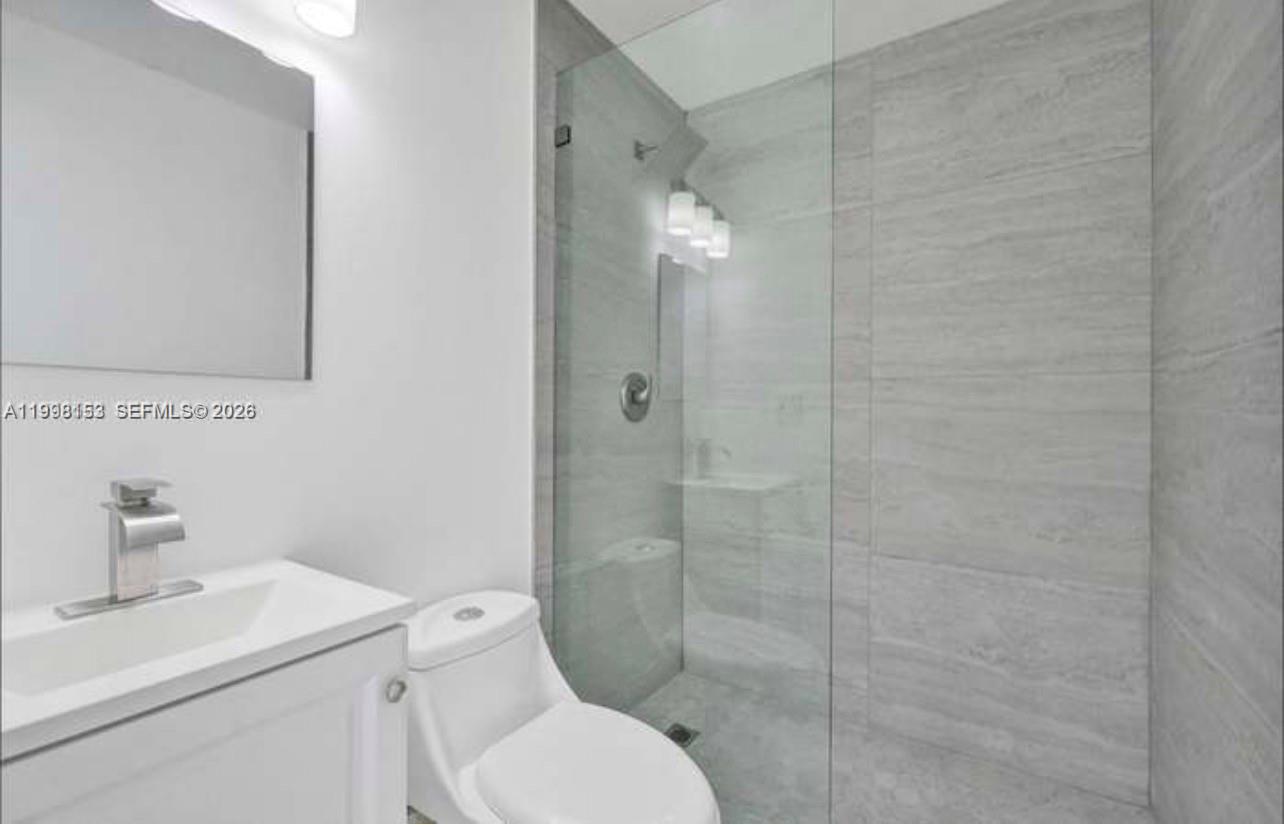 NORTH ANDREWS GARDENS FIR - Residential Lease