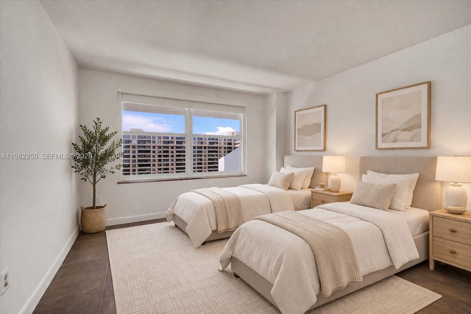 COMMODORE CLUB SOUTH COND - Residential