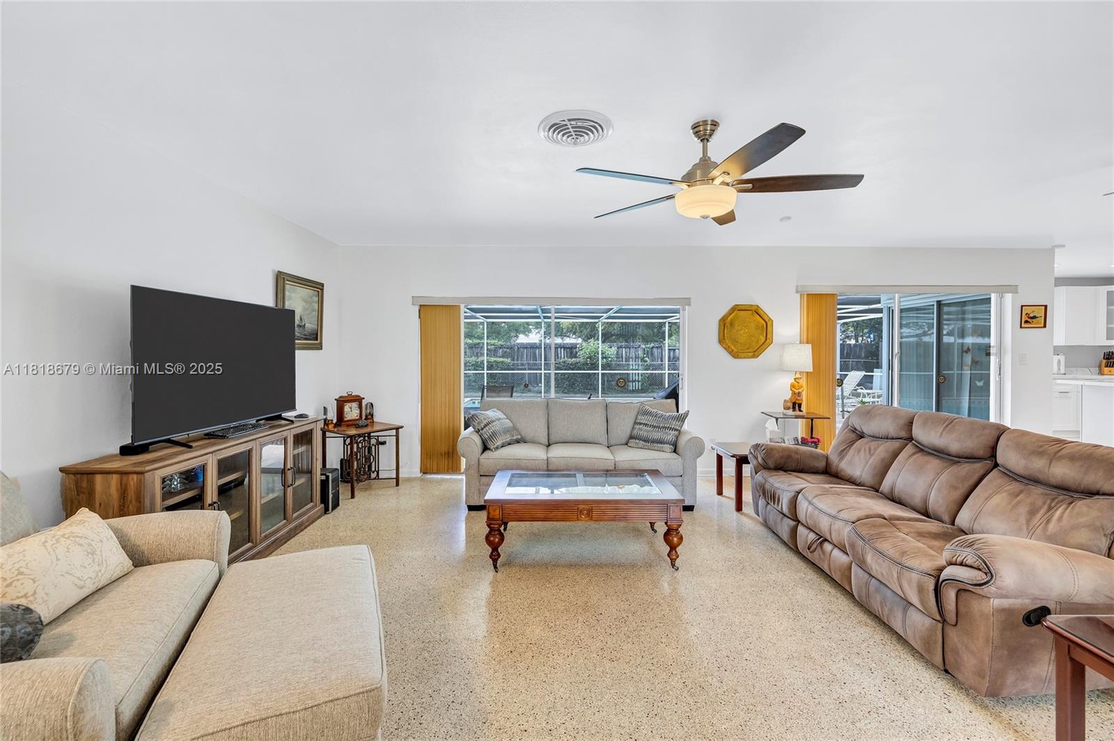 MIAMI LAKES SEC 4 - Residential