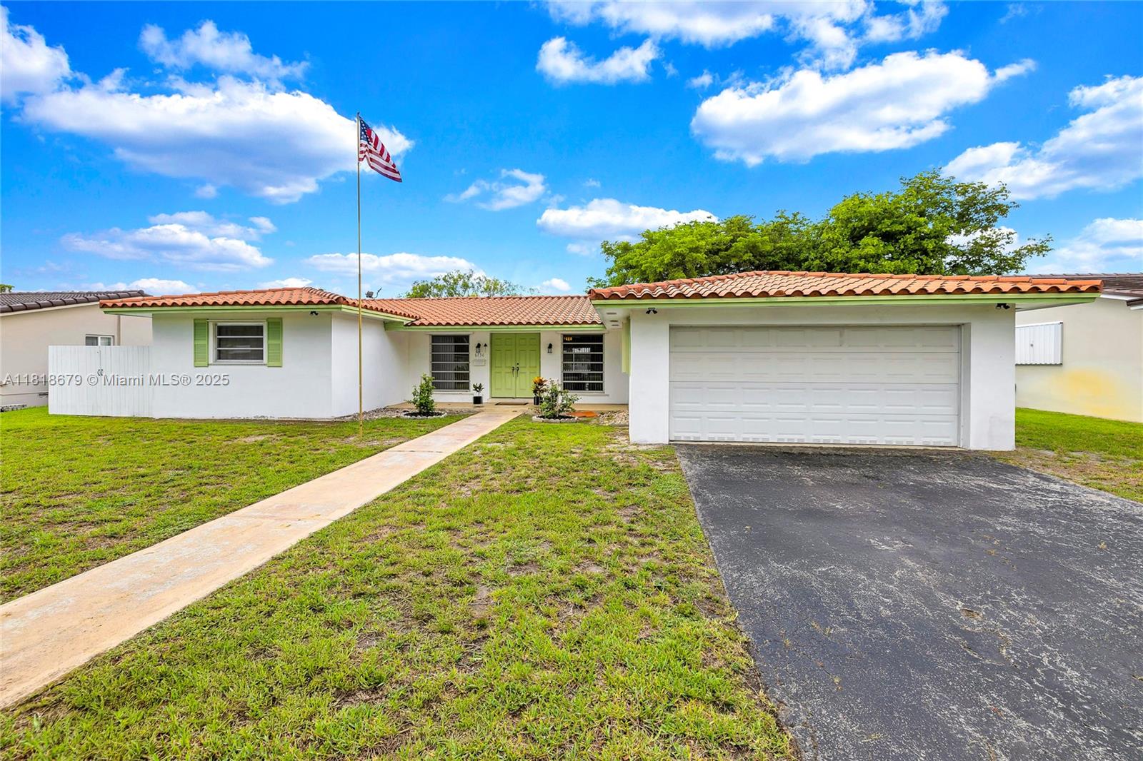 MIAMI LAKES SEC 4 - Residential