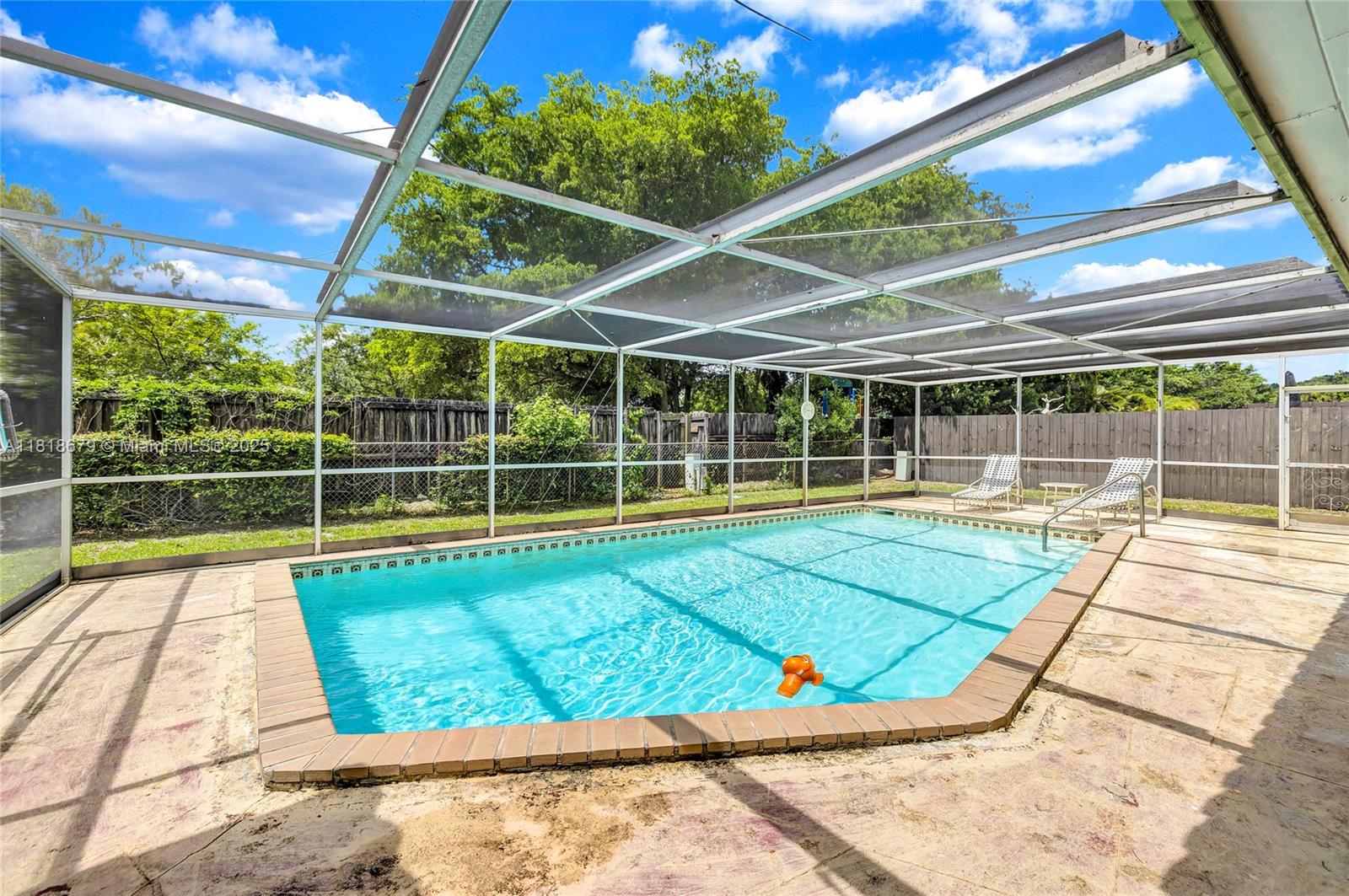 MIAMI LAKES SEC 4 - Residential