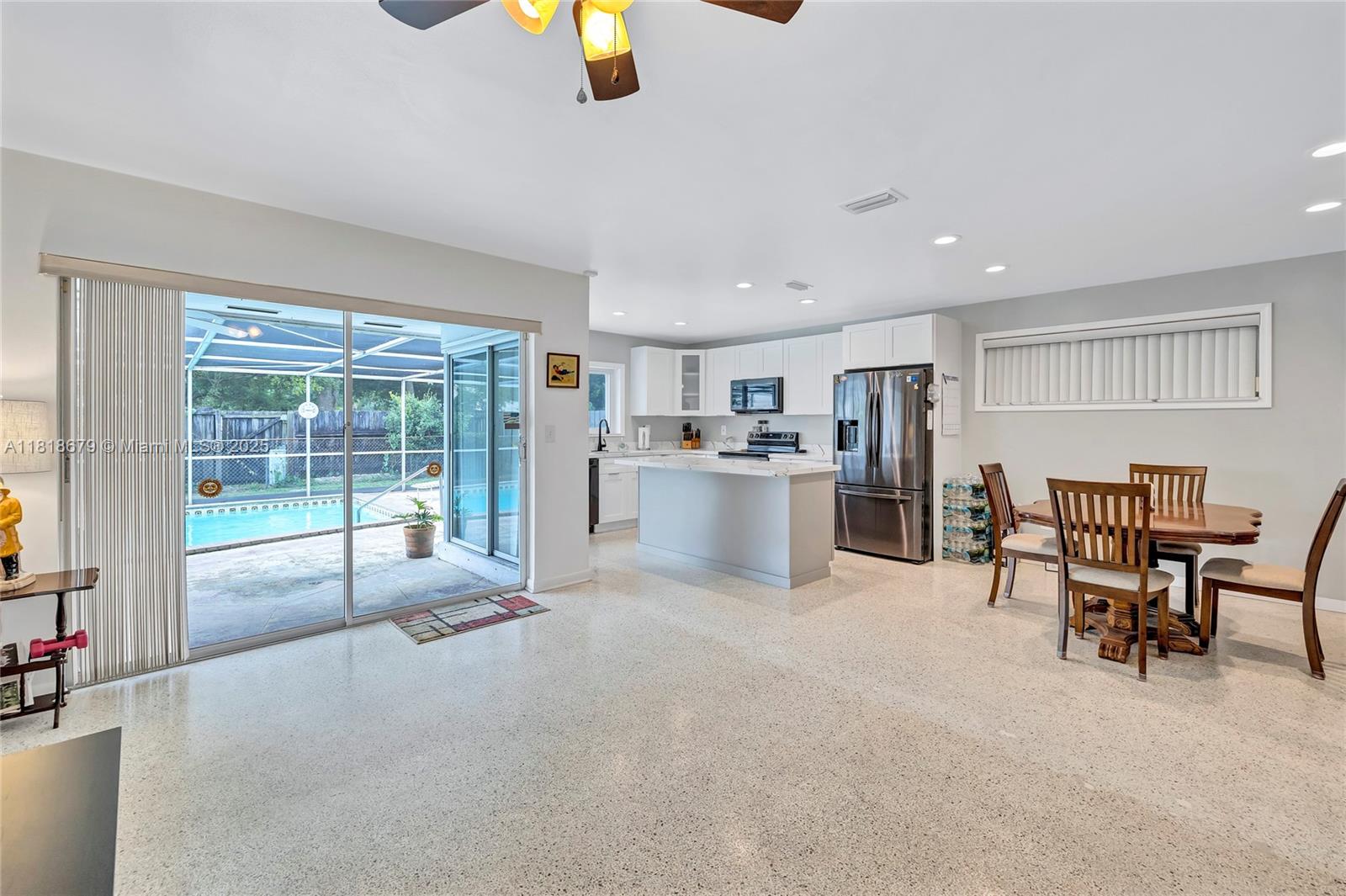 MIAMI LAKES SEC 4 - Residential
