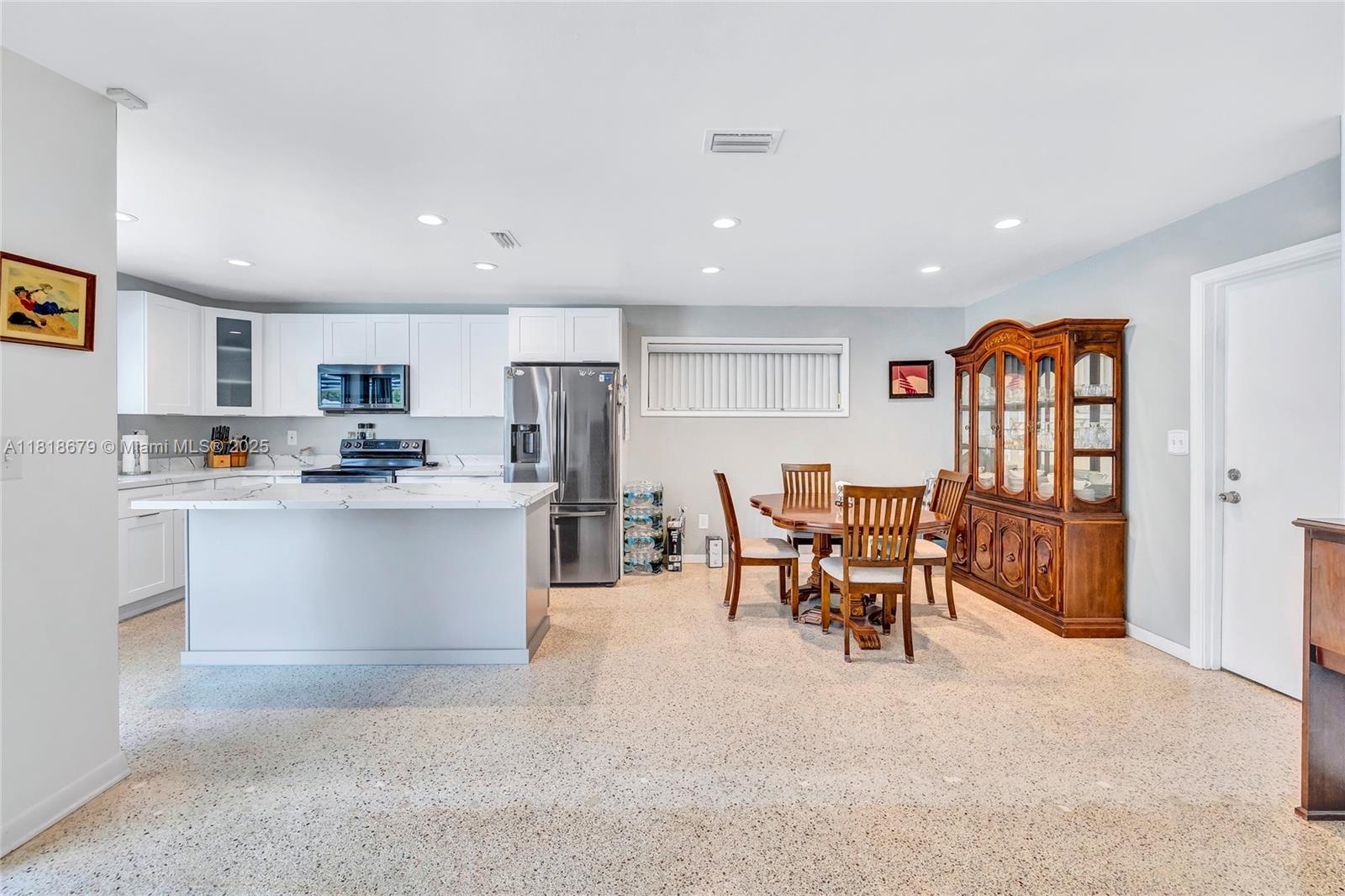 MIAMI LAKES SEC 4 - Residential