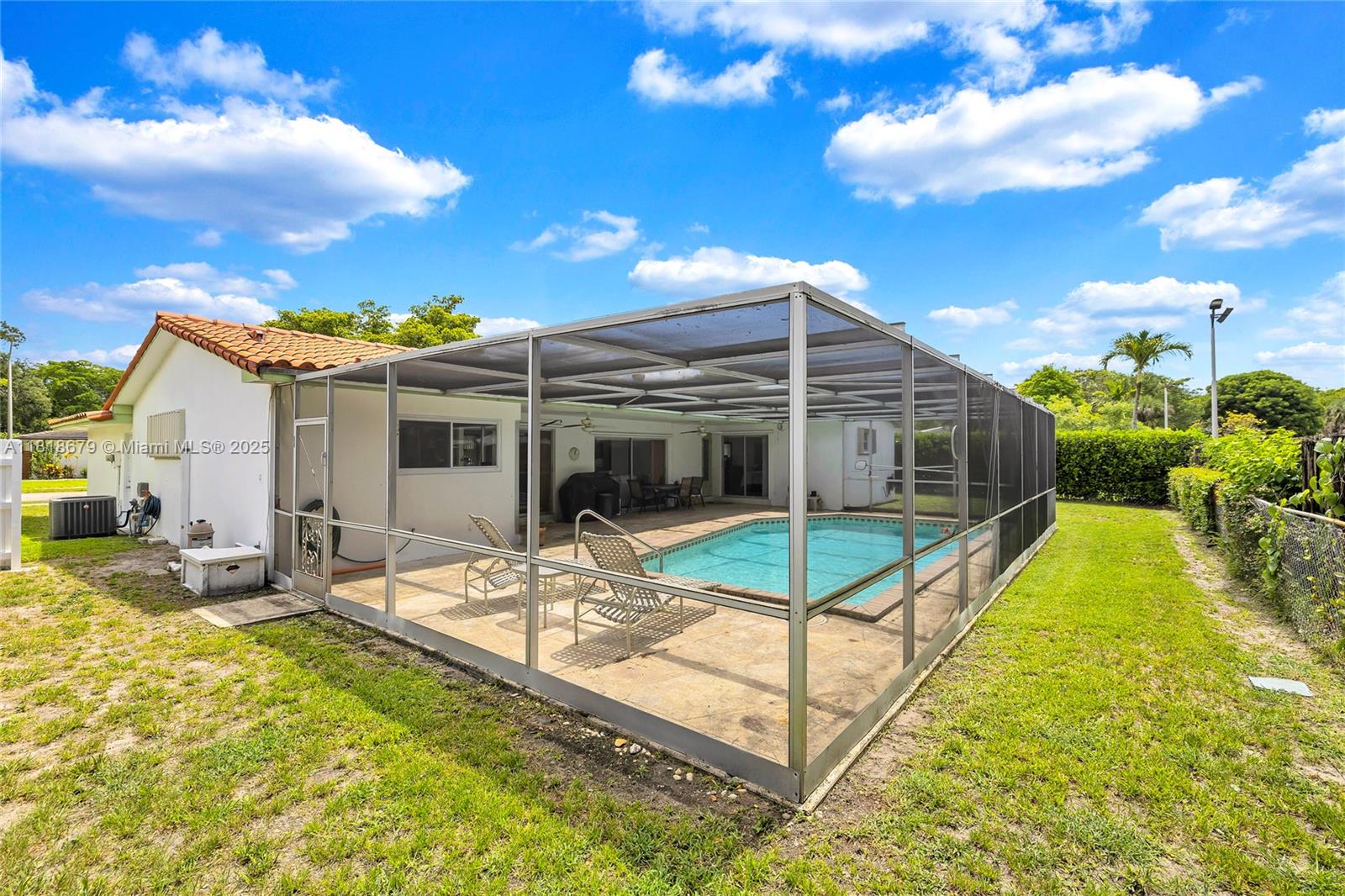 MIAMI LAKES SEC 4 - Residential