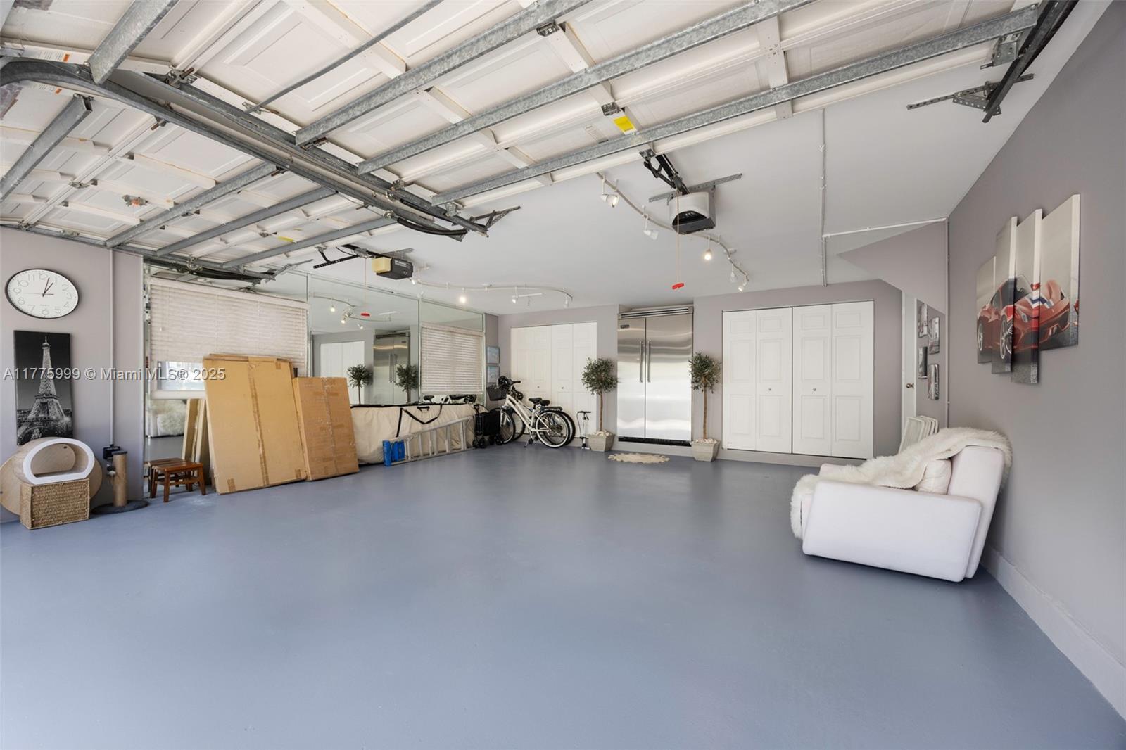 THE COURTYARDS AT THE POI - Residential