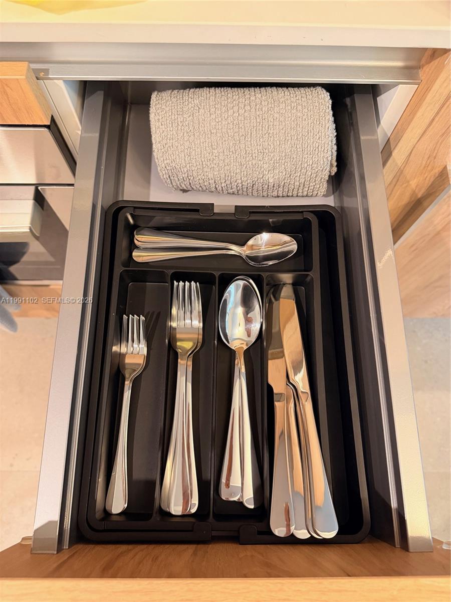 THE CROSBY MIAMI WORLD C - Residential