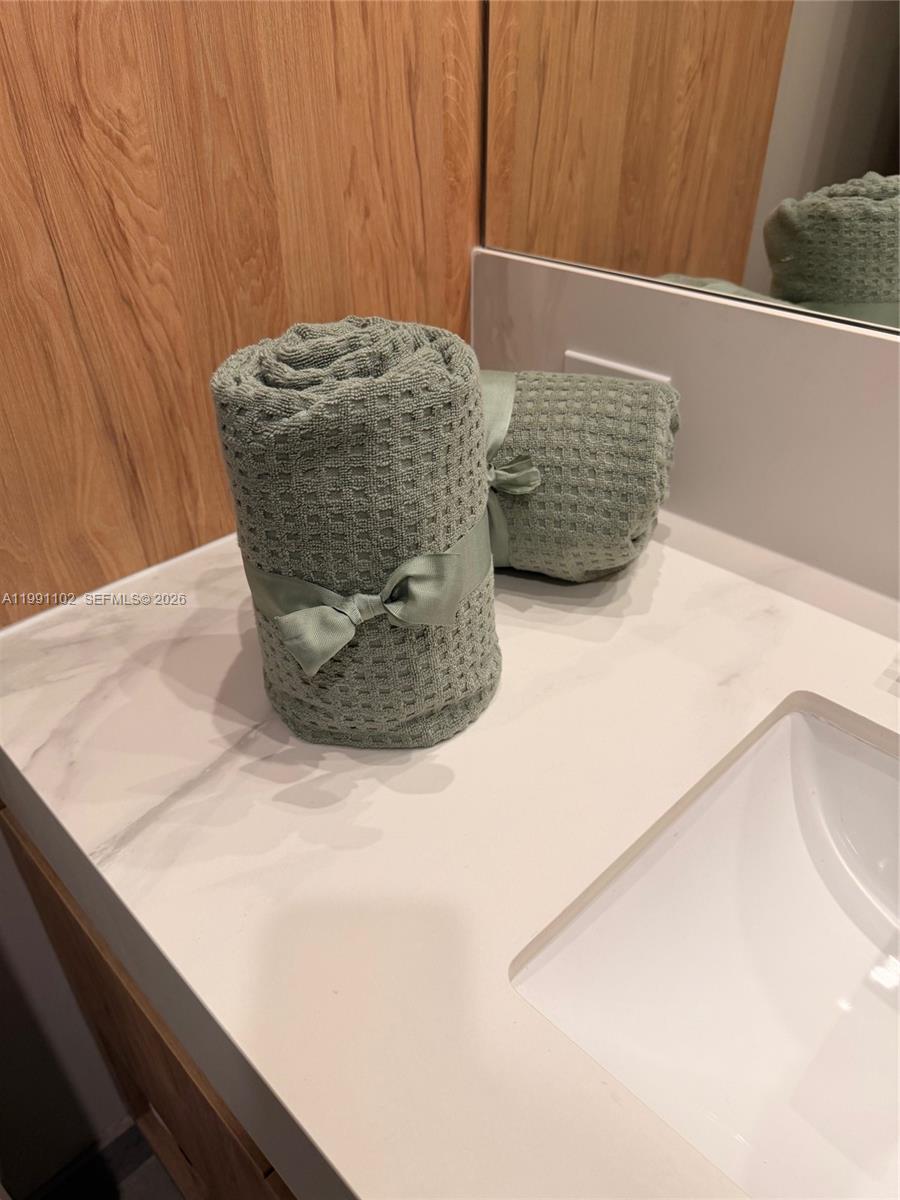 THE CROSBY MIAMI WORLD C - Residential