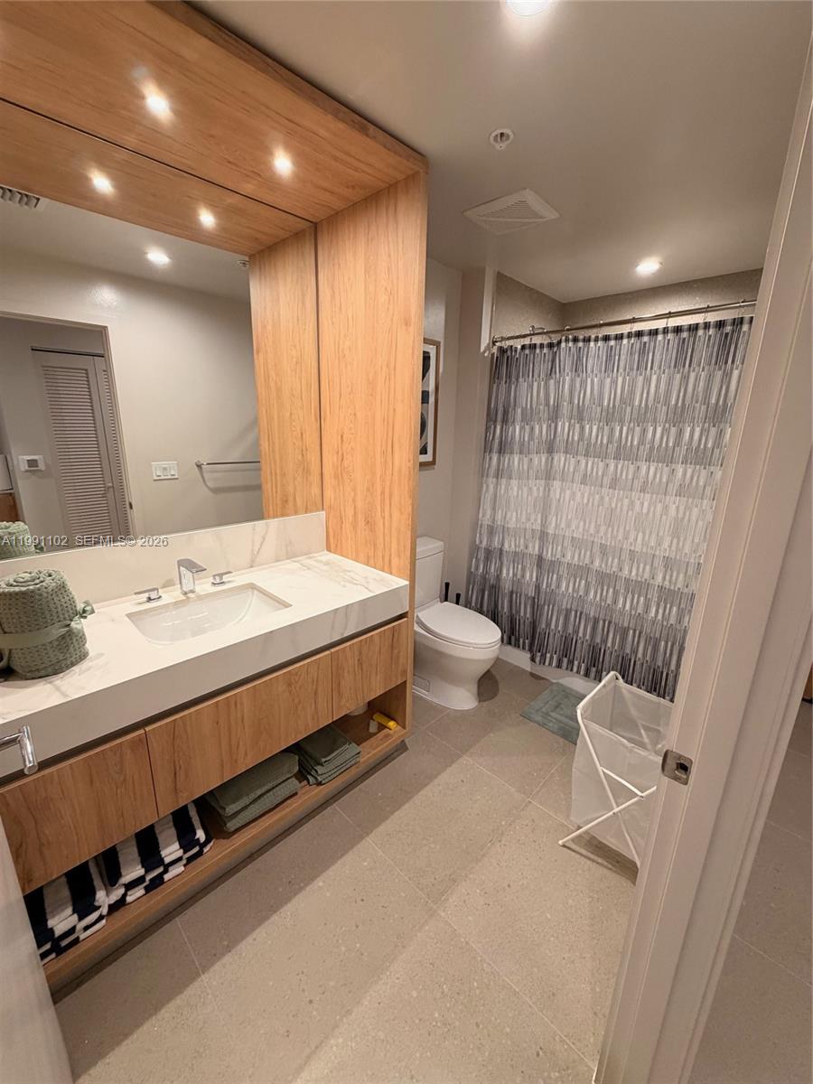 THE CROSBY MIAMI WORLD C - Residential