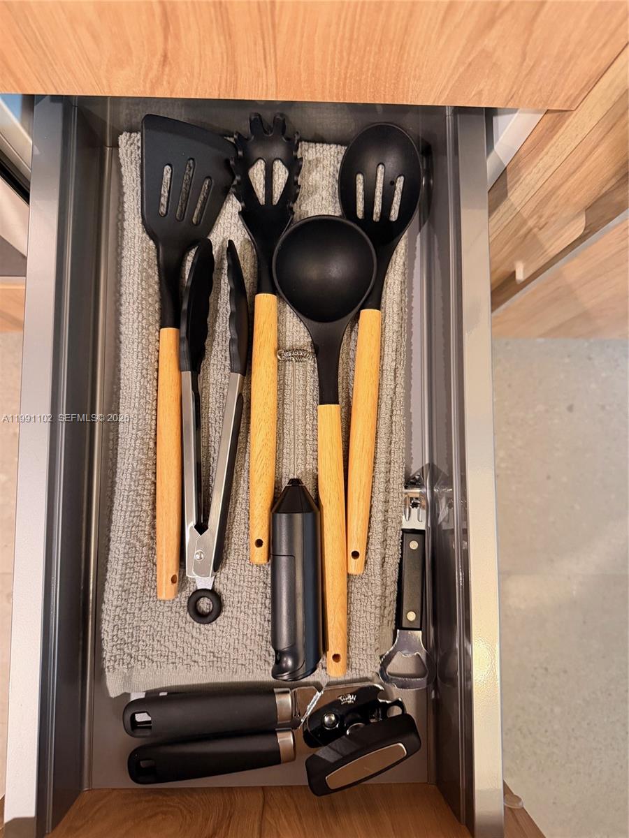 THE CROSBY MIAMI WORLD C - Residential