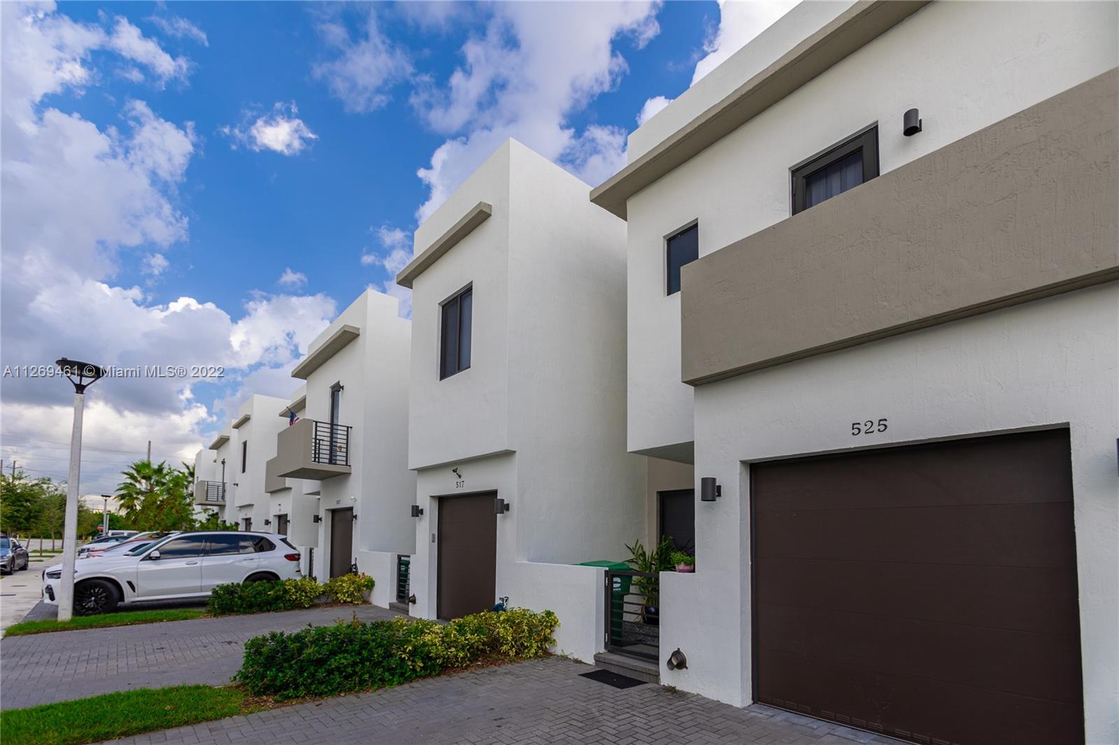 Photo 6 of 20 of 525 SW 91st Ct townhome