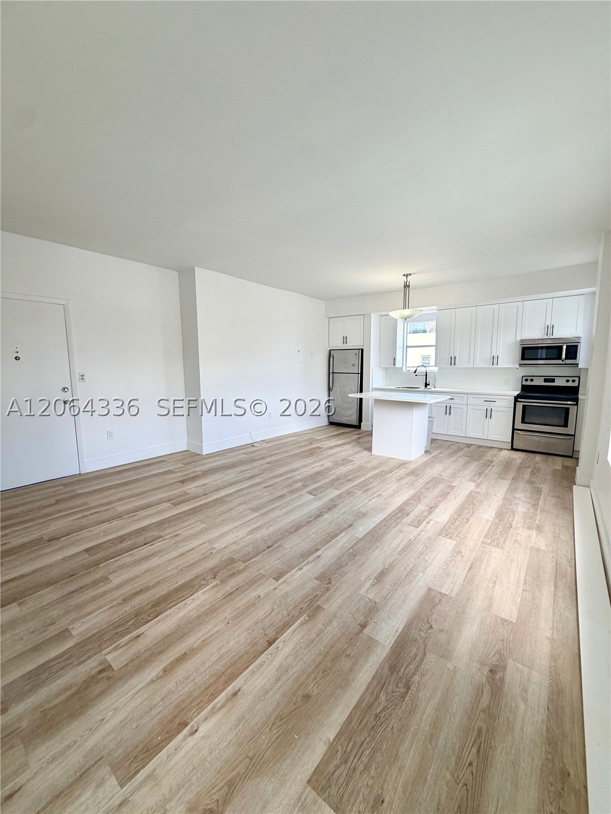 737 Jefferson Ave 204