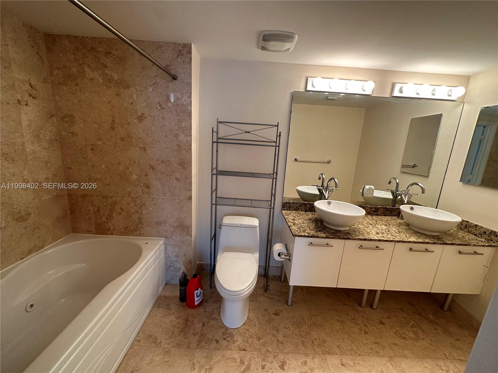 BRICKELL ON THE RIVER S T - Residential Lease