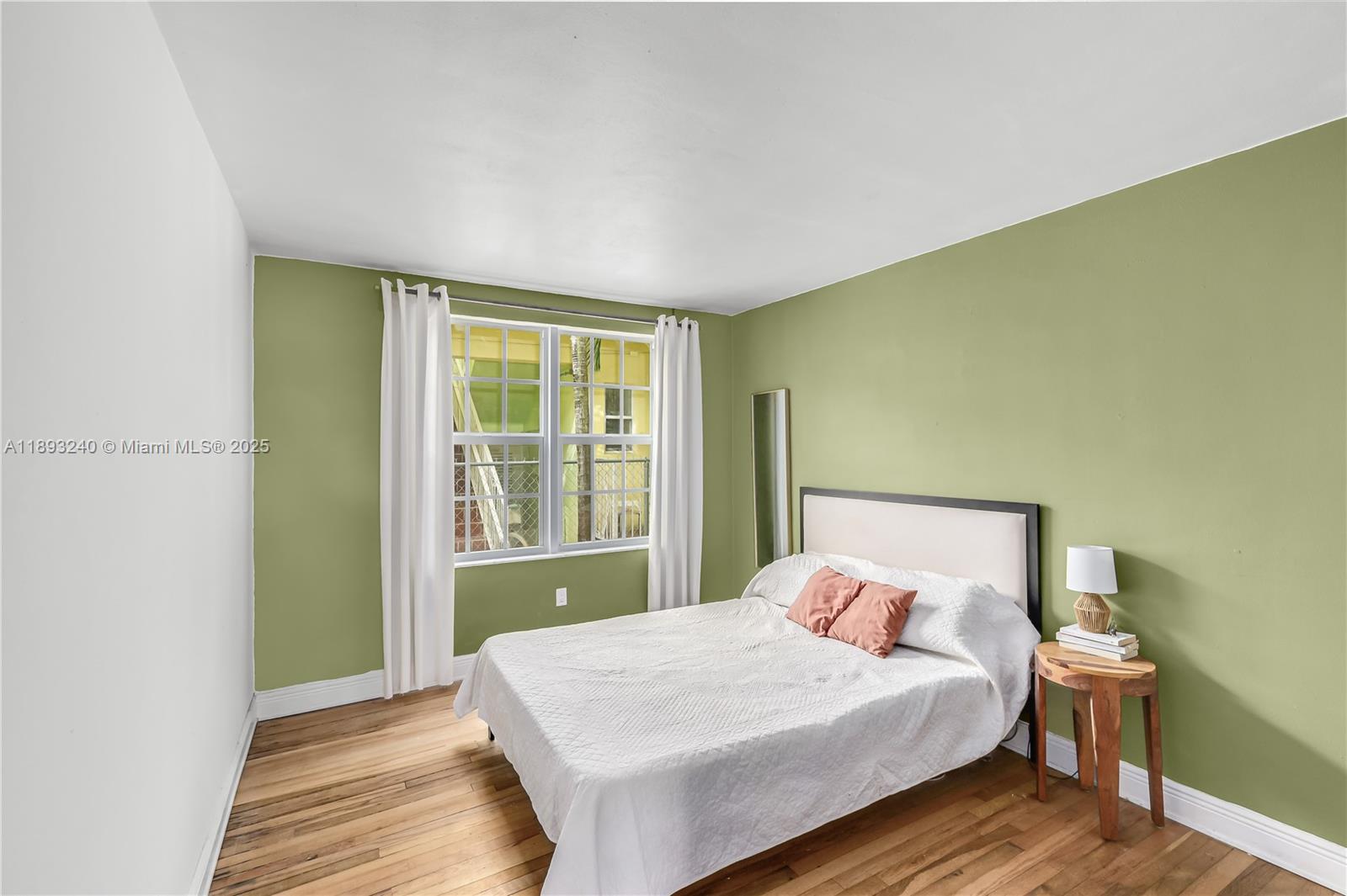 FRIENDLY CORNER CONDO - Residential