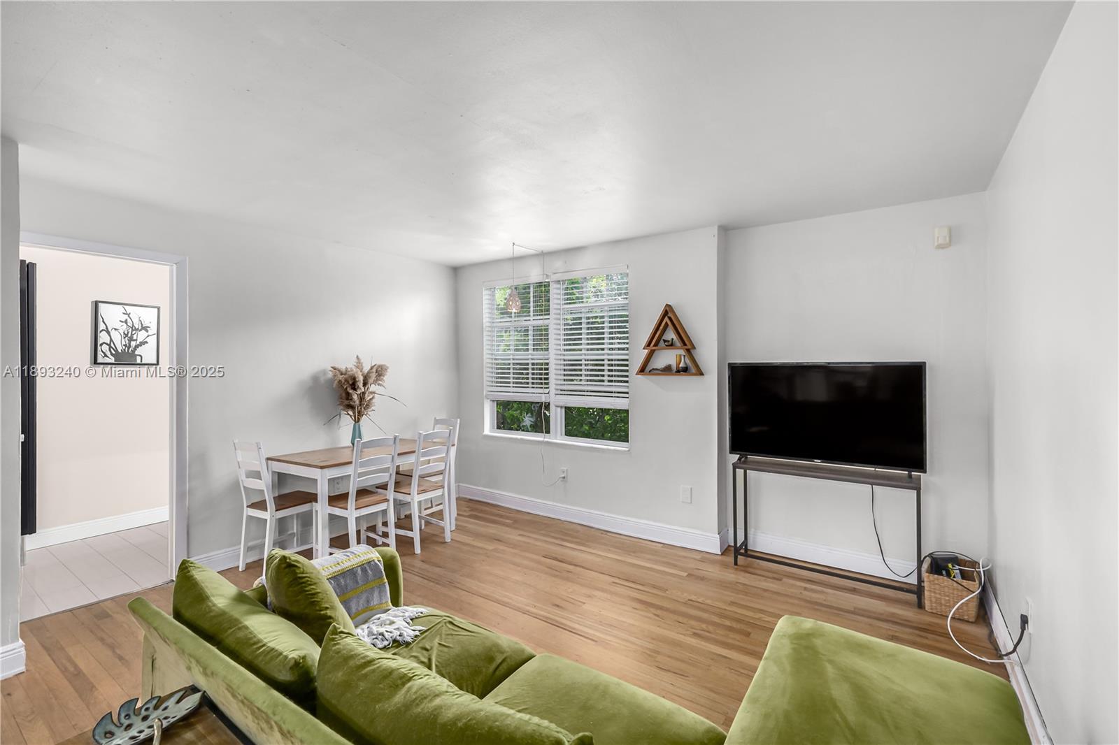 FRIENDLY CORNER CONDO - Residential