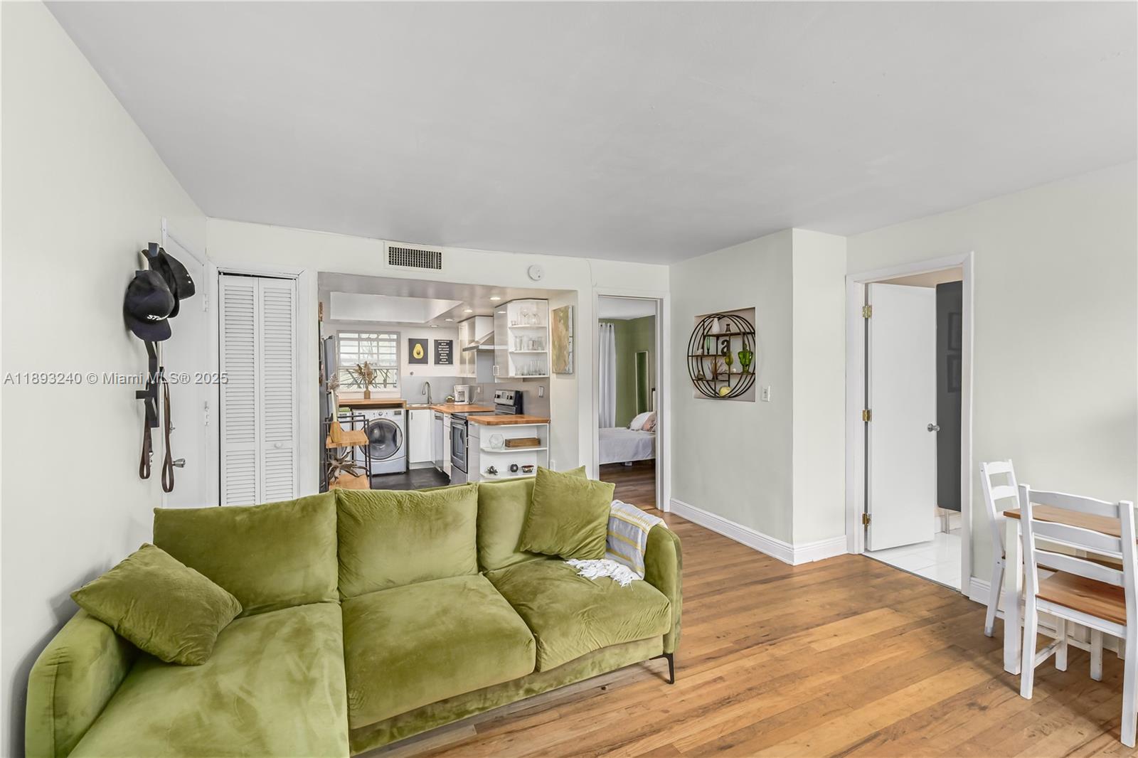 FRIENDLY CORNER CONDO - Residential