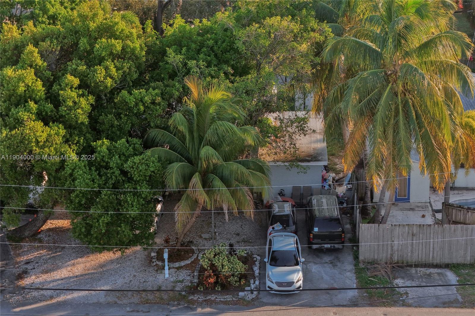 LAUDERDALE - Residential Income