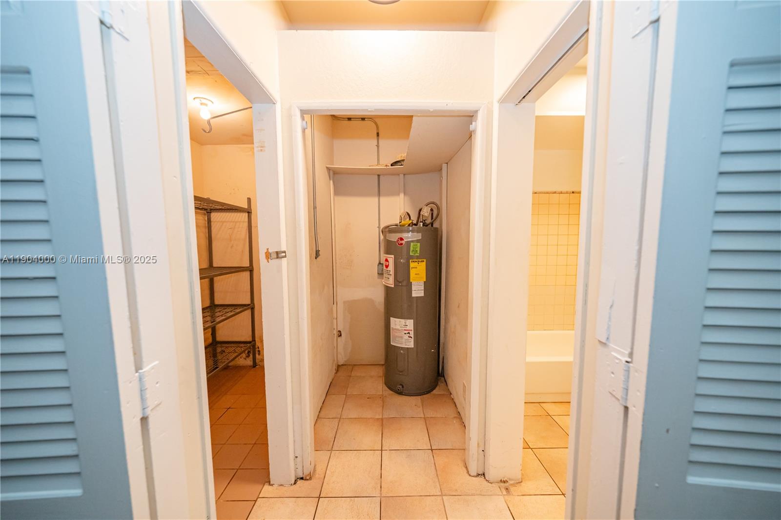 LAUDERDALE - Residential Income