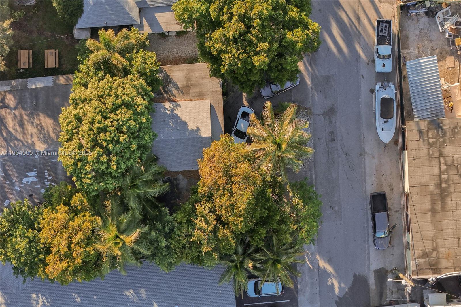 LAUDERDALE - Residential Income