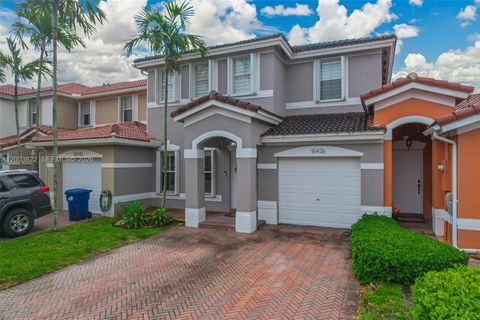 16426 SW 48th Ter Miami FL 33185