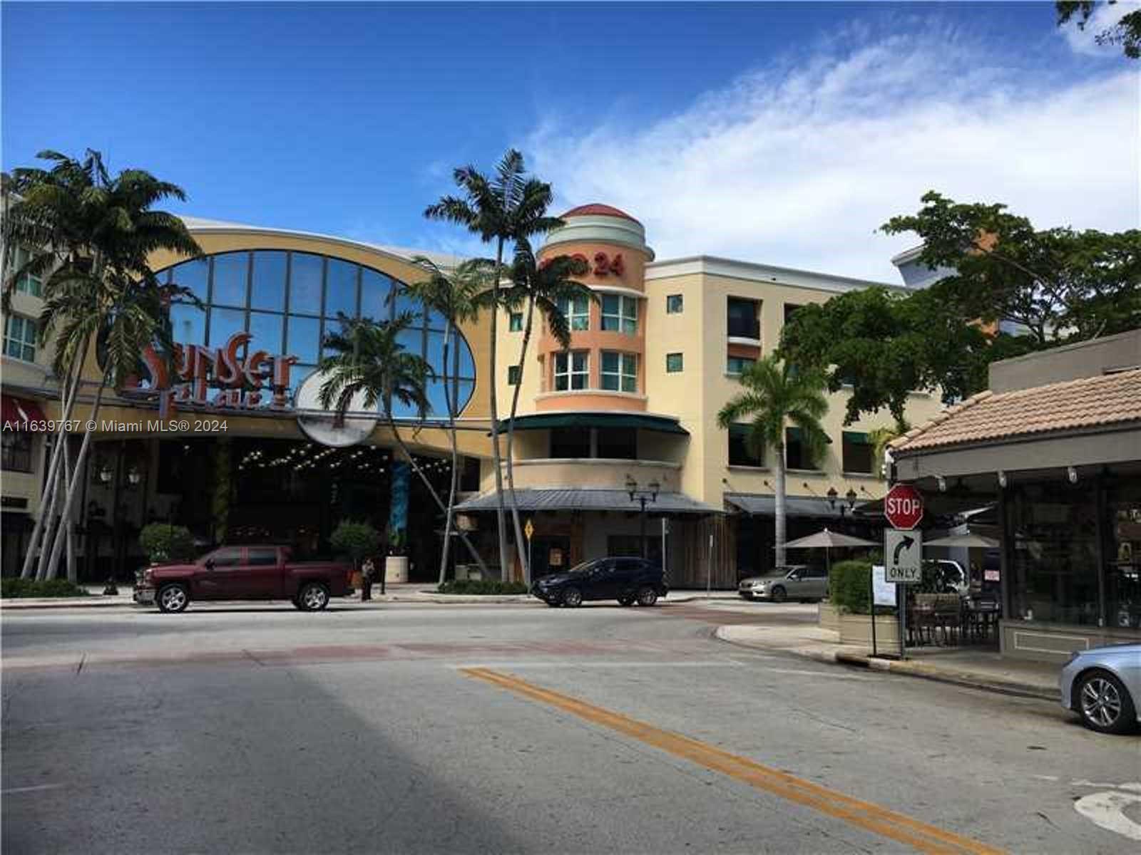 !! LOCATION... LOCATION... !! GREAT OPPORTUNITY COMMERCIAL RETAIL SPACE FOR LEASE IN DESIRABLE SOUTH MIAMI AREA ACROSS SUNSET PLACE MALL !! * EXCELLENT EXPOSURE * HIGH-TRAFFIC INTERSECTION IN ONE OF THE AREA OF DENSE RESIDENTIAL POPULATION... LOCATION, LOCATION... LOCATION !! EASY TO SHOW...