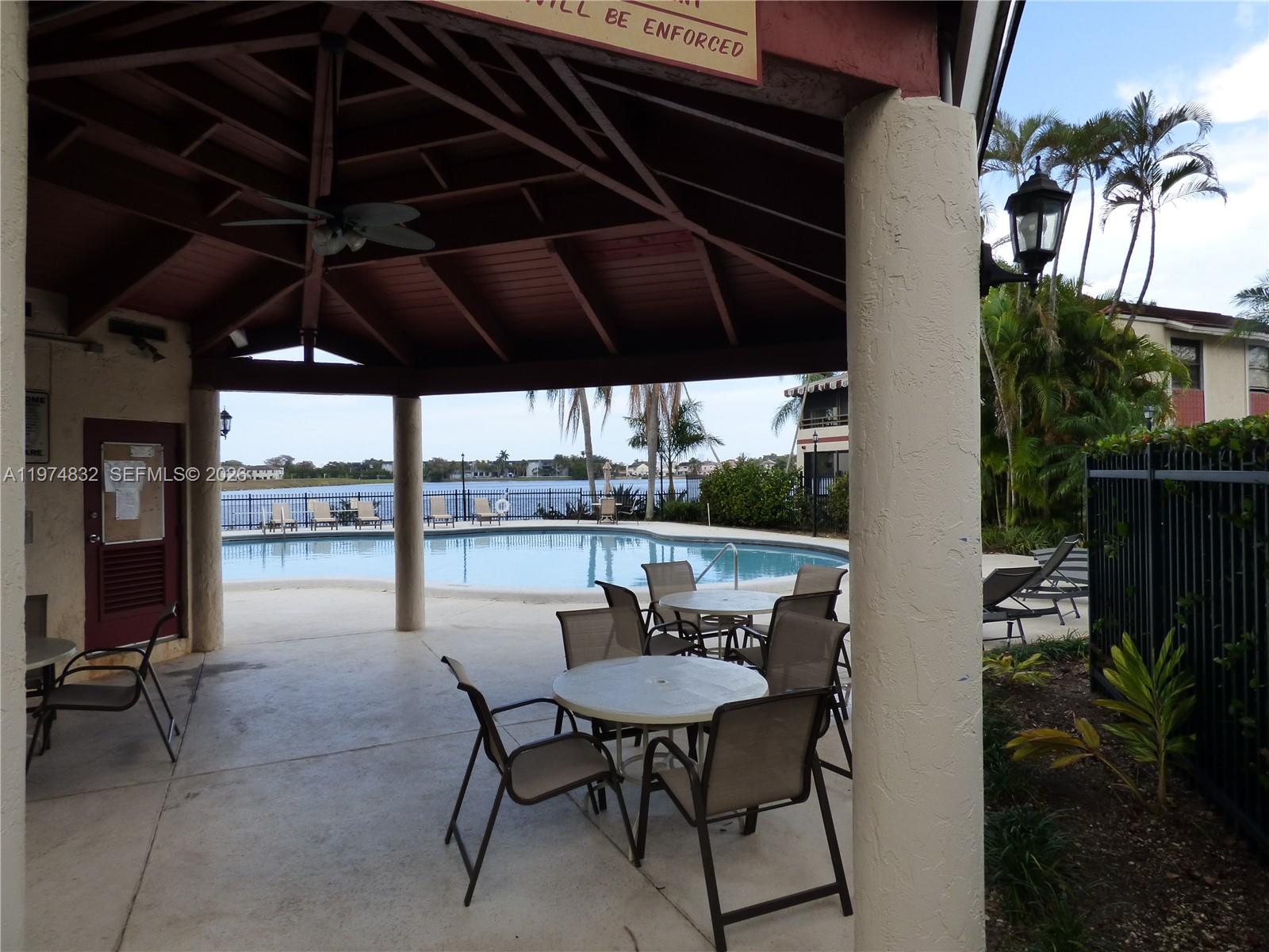 QUATRAINE CONDO III - Residential