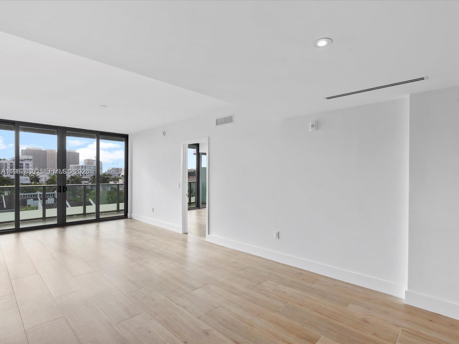 9901 W Bay Harbor Dr 605