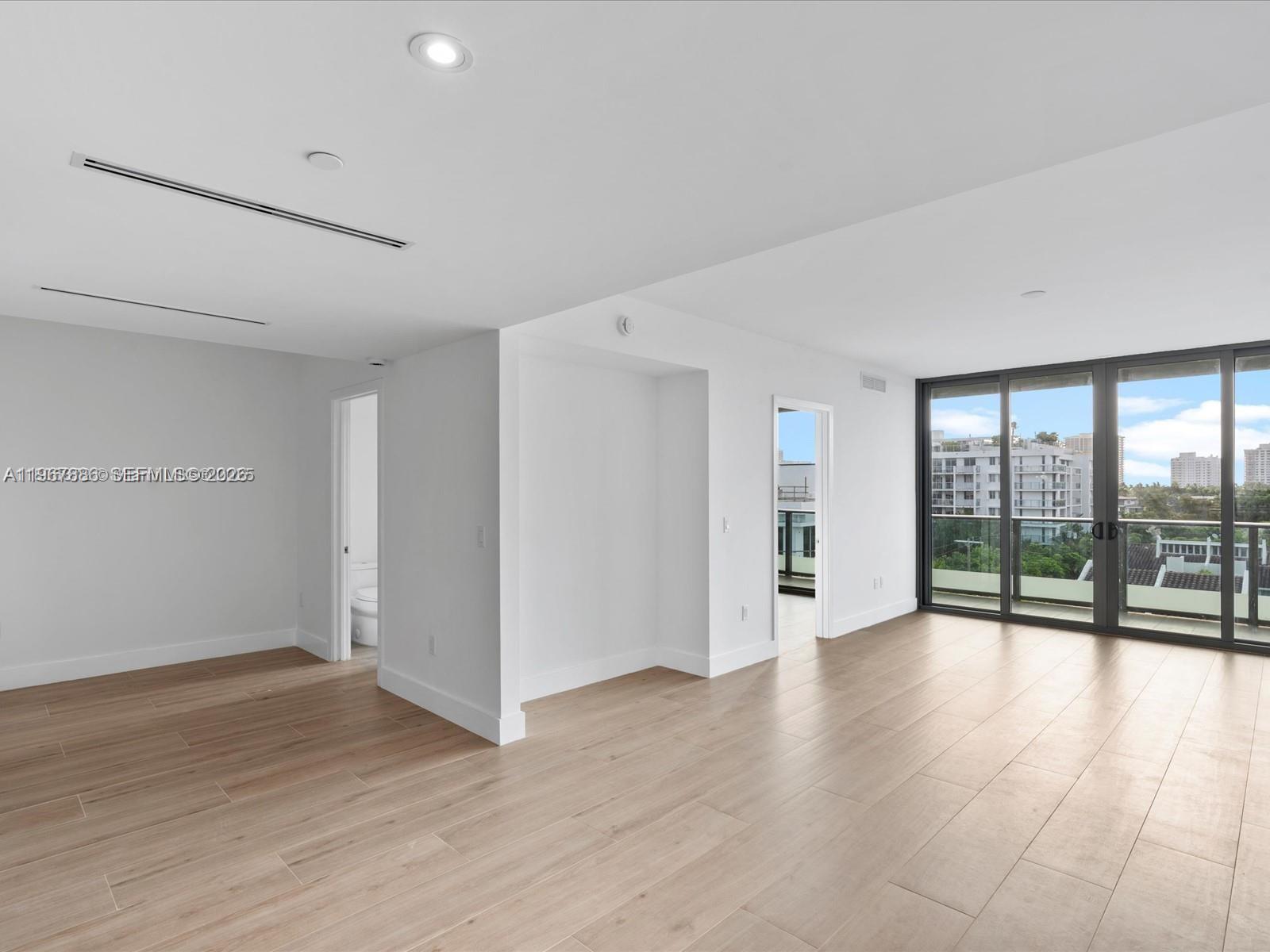 9901 W Bay Harbor Dr 605