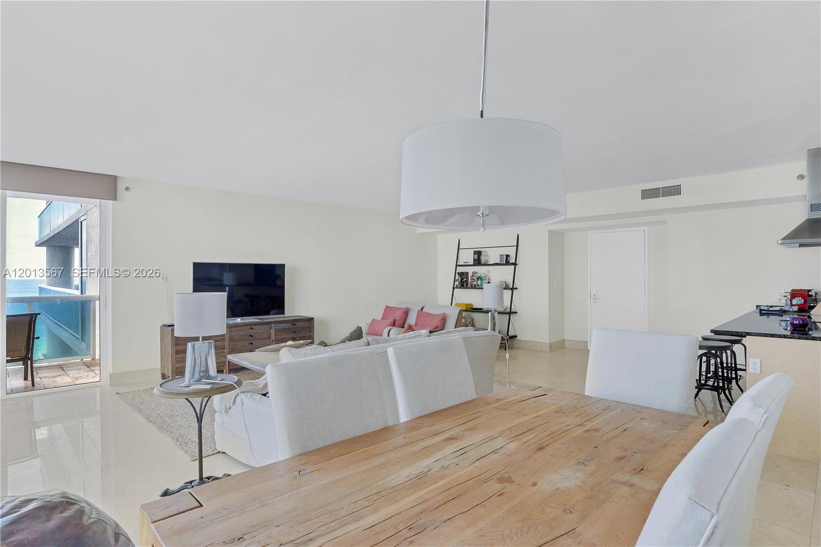 BEACH CLUB CONDO - Residential Lease