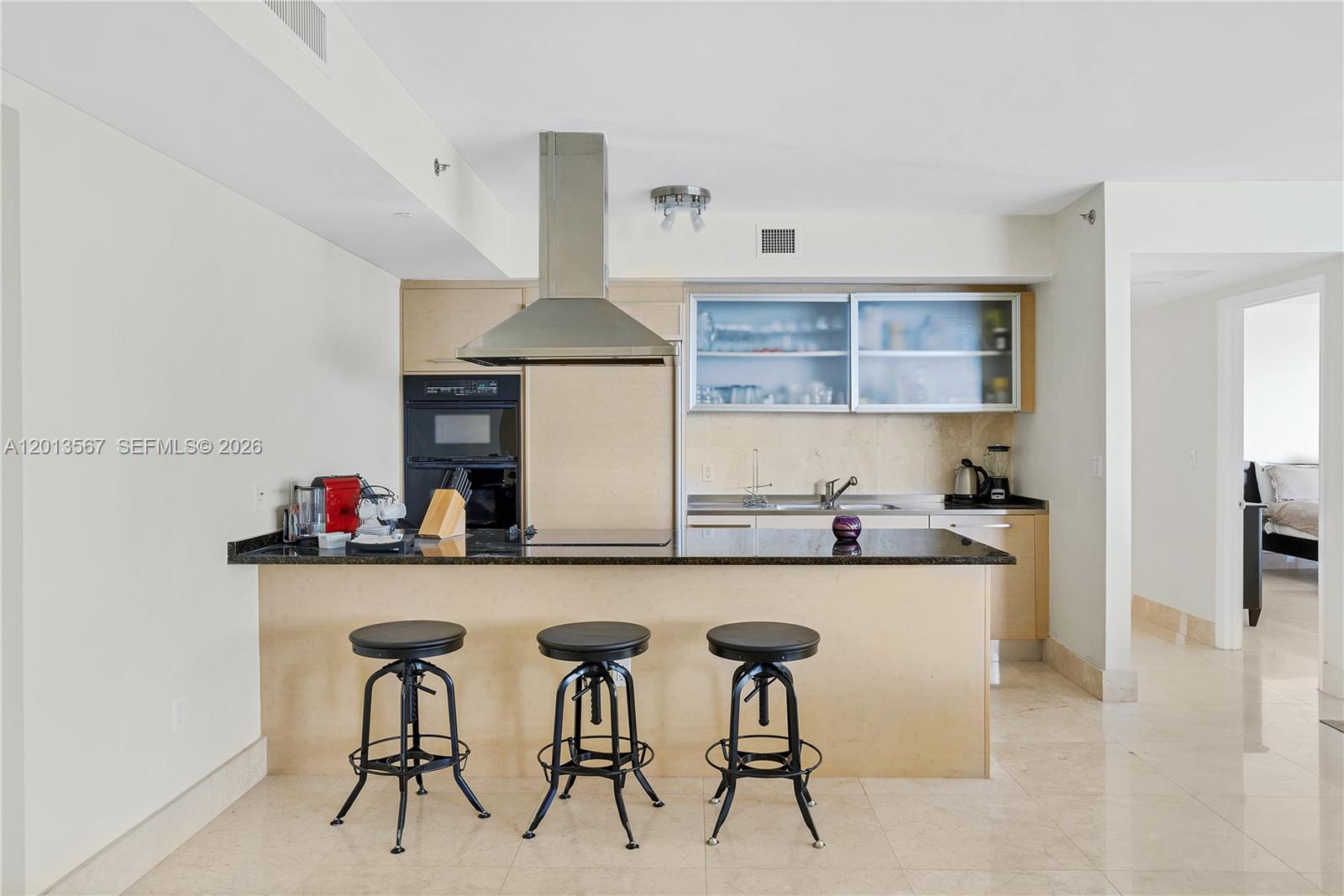 BEACH CLUB CONDO - Residential Lease