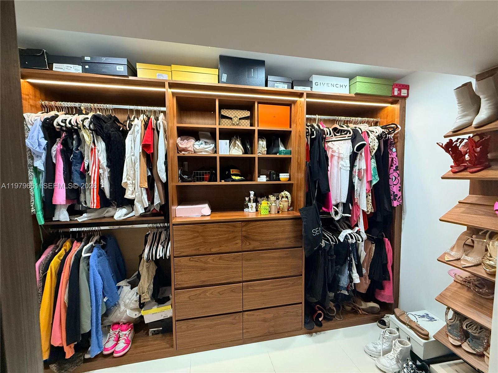 MAISON GRANDE CONDO - Residential Lease