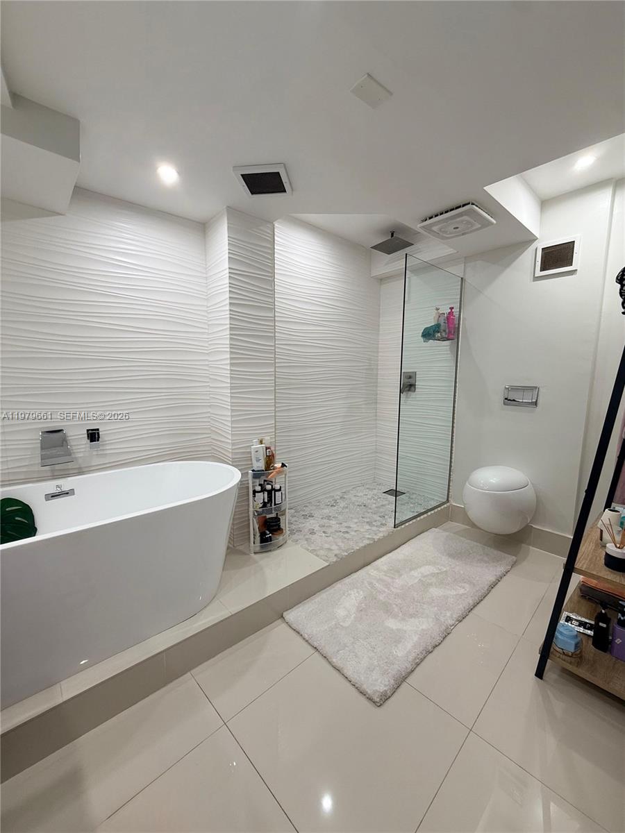 MAISON GRANDE CONDO - Residential Lease