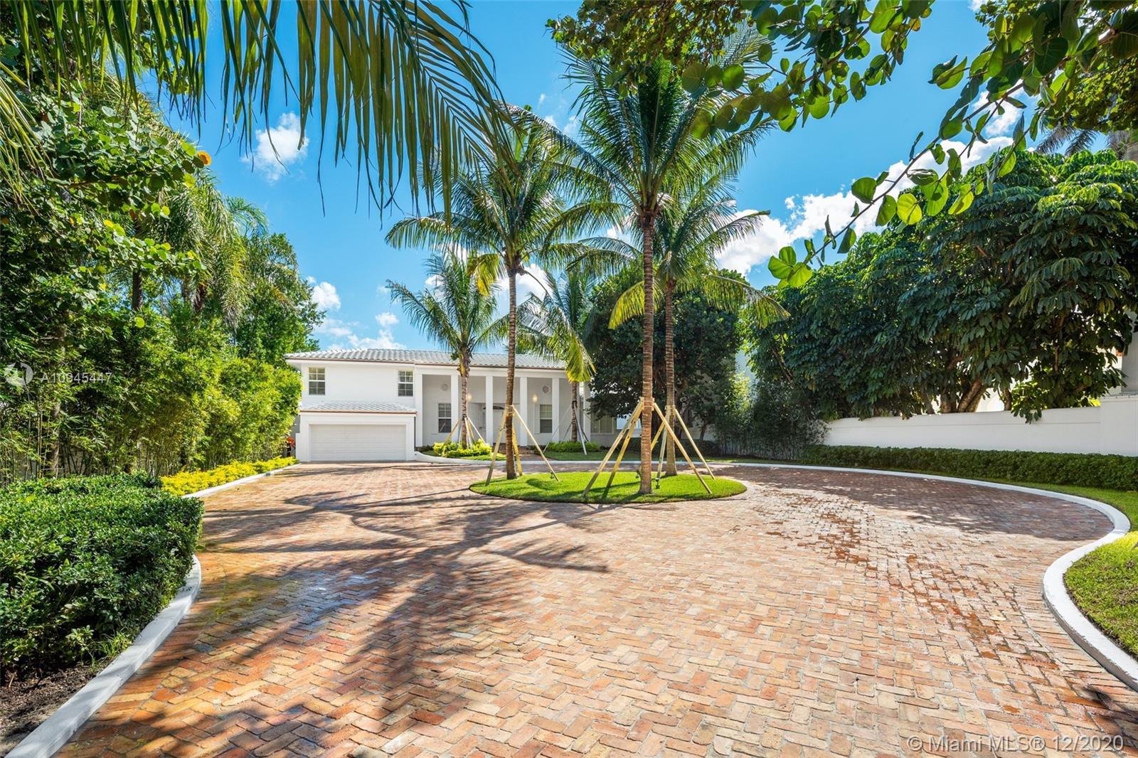 GOLDEN BEACH - Residential