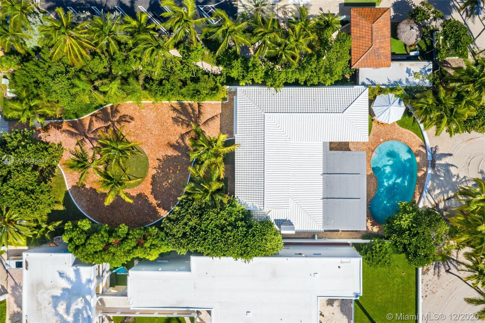 GOLDEN BEACH - Residential