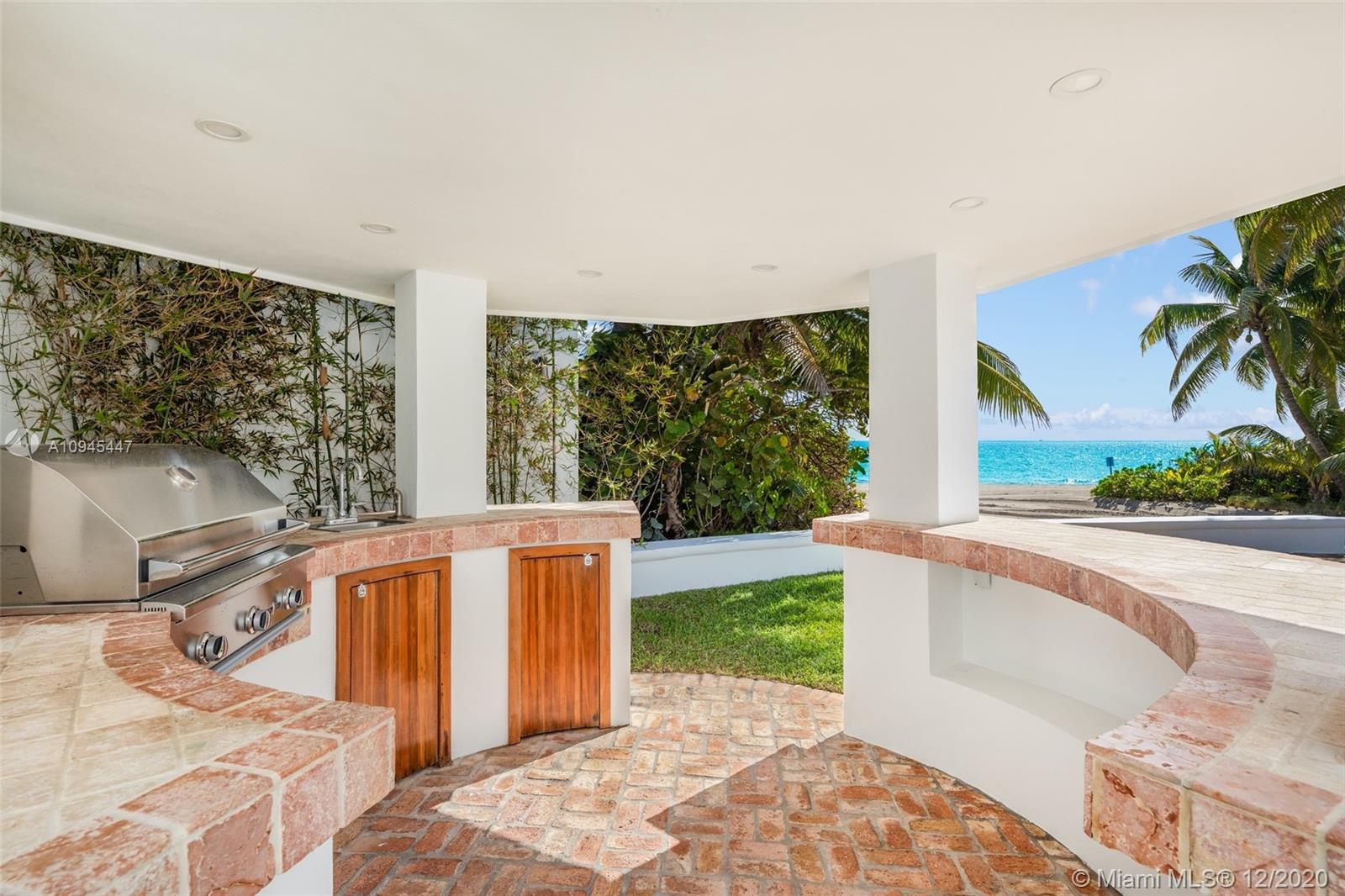 GOLDEN BEACH - Residential